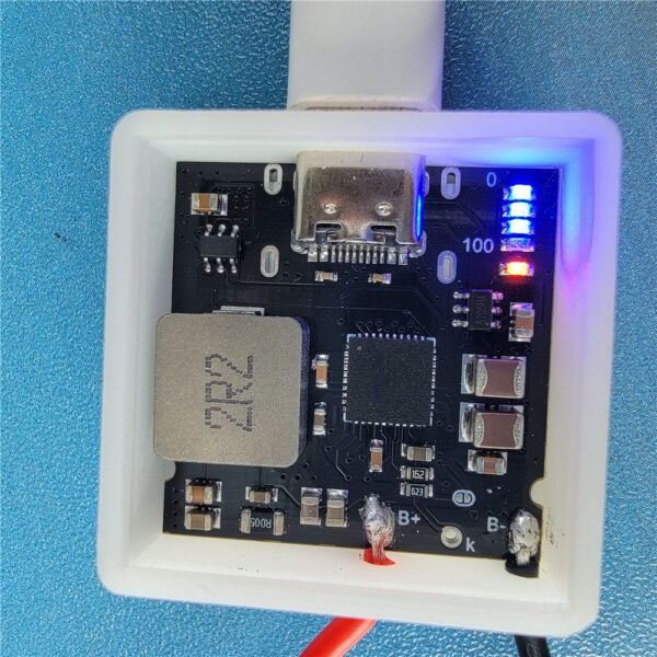 HalloWoo DIY MAGCharge-18X Magnetic Fast Charger | 18W Portable Power Bank | 21700/18650 Battery Charger | Ultimate Cooling Design - Image 7